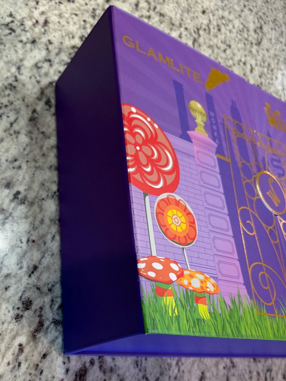 Glamlite x Willy Wonka & The Chocolate Factory PR Box Set EXCLUDING EGG SPONGE - Picture 3 of 16
